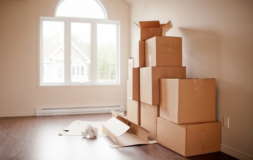Secure packing materials for student removals in Elephant and Castle