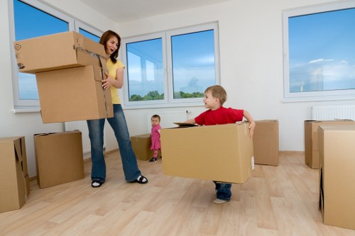 Sturdy moving boxes and packing materials for Elephantandcastle relocations