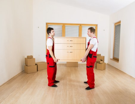 Local removal team planning a move in Elephant and Castle